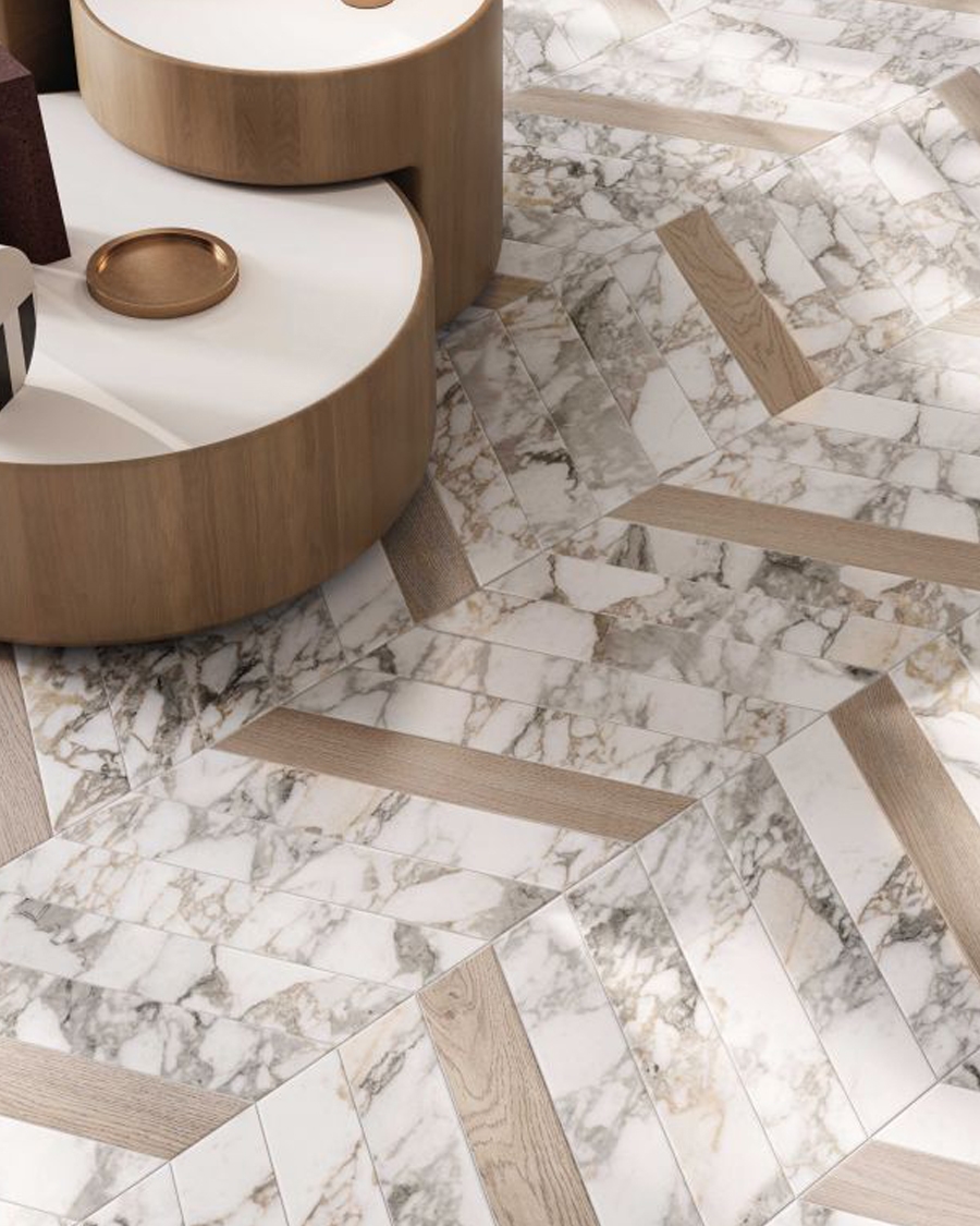 Pločica Flaviker Supreme Memories Bianco Vagli Natural Chevron 7,5×40,7 cm